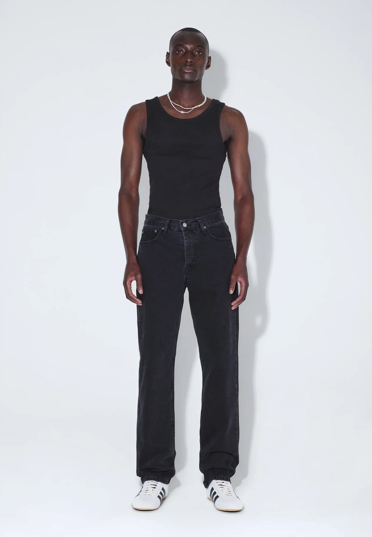 Dash_night_black_00621