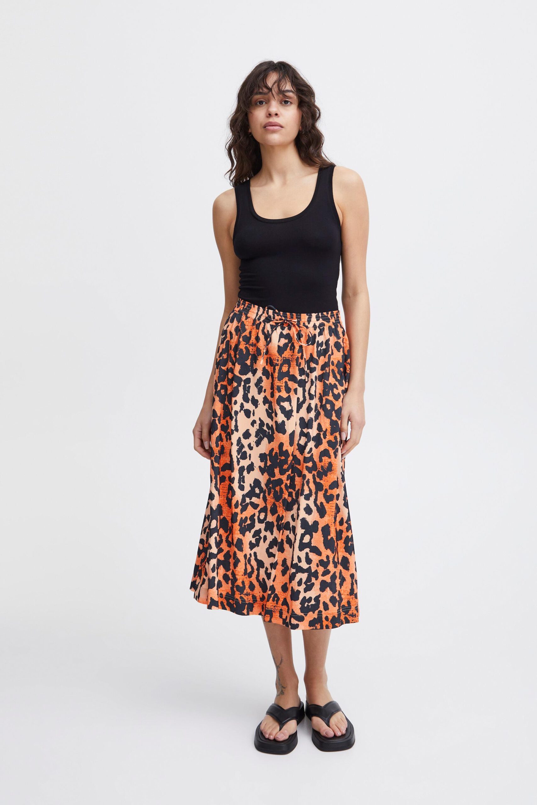 coral-rose-leo-aop-ihramya-skirt