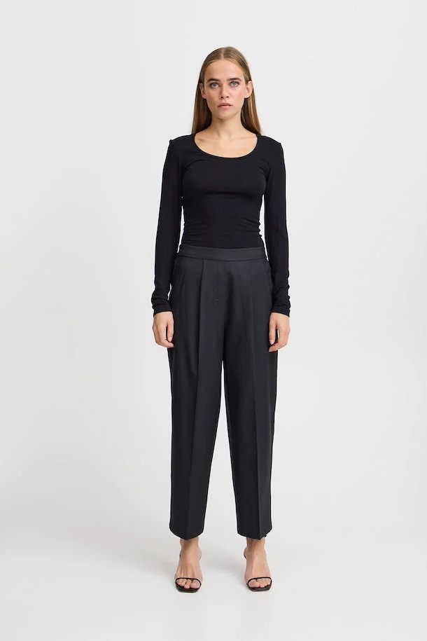 black-ihzimmie-trousers